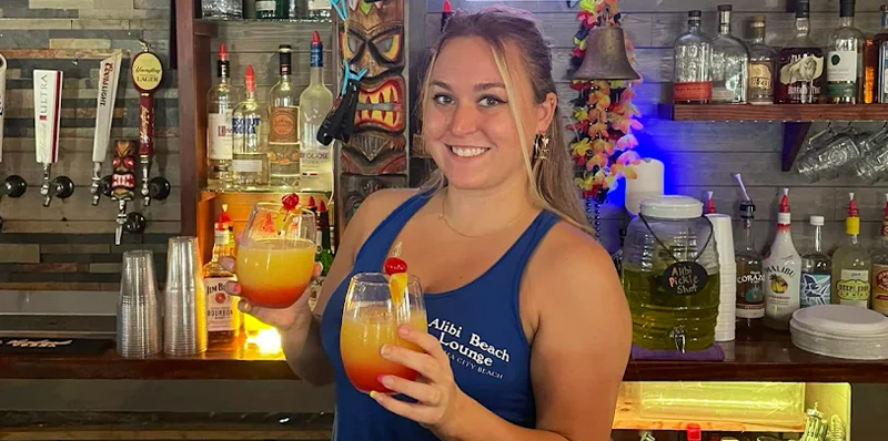 The Alibi Beach Lounge & Grill