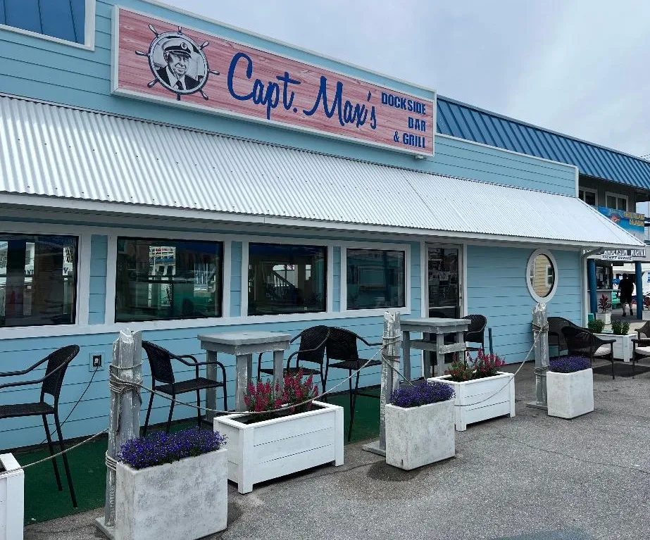 Capt. Max's Bar & Grill